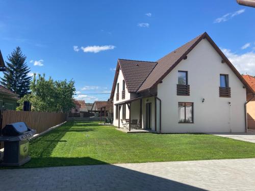 . FENYŐ APARTMAN House I