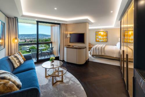 Luxe XL Suite with Balcony