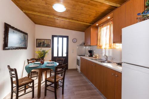Facilities, Villa Margarita's farm, private pool in Mithimna