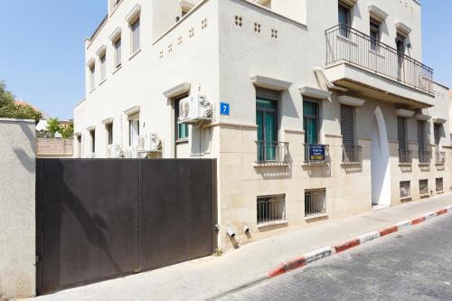 Localz - Jaffa apartment