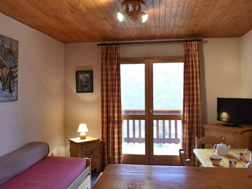 Meribel: Appartement 2 pieces, 5 pers, proche pistes et commerces - FR-1-180-94 in Meribel