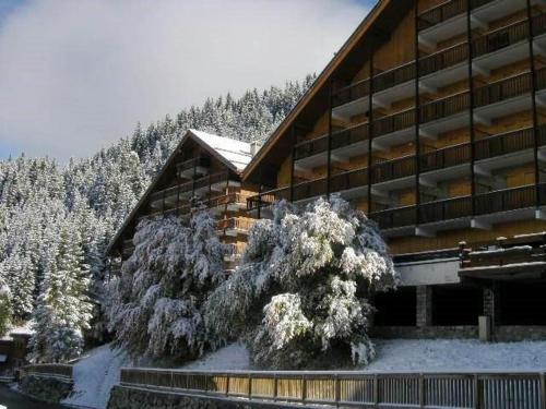 Meribel: Appartement 2 pieces, 5 pers, proche pistes et commerces - FR-1-180-94 in Meribel
