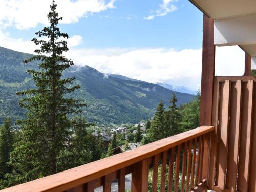 Meribel: Appartement 2 pieces, 5 pers, proche pistes et commerces - FR-1-180-94 in Meribel