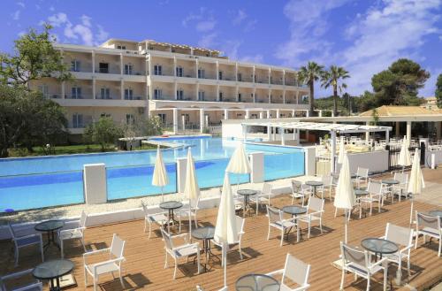 Cavomarina Beach Hotel