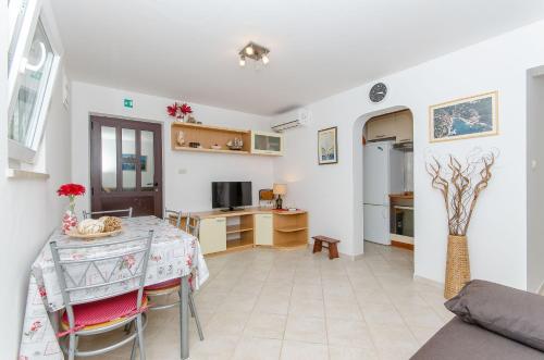 House Anima - image 12