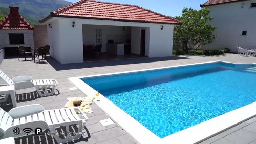 Vila Perla in Potoci