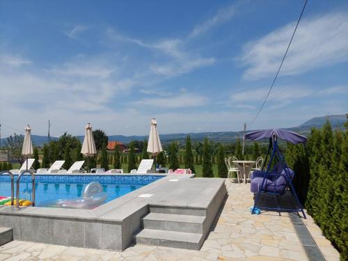 Djokić 2 sa bazenom - image 2