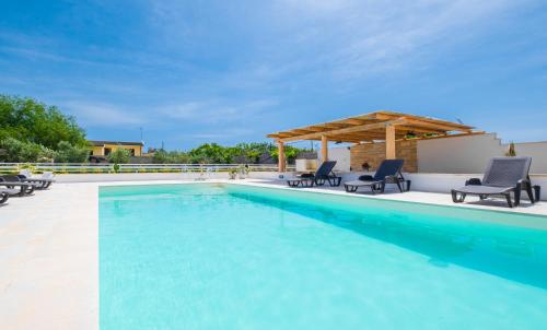  Dependance Specchia with Pool in Specchia