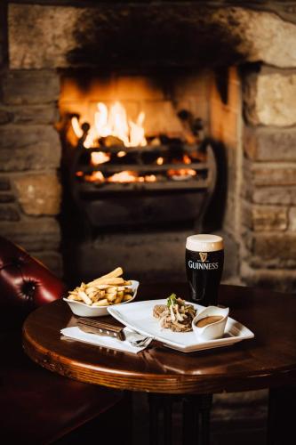 Bridge Inn Studio Apartments in Dunglow