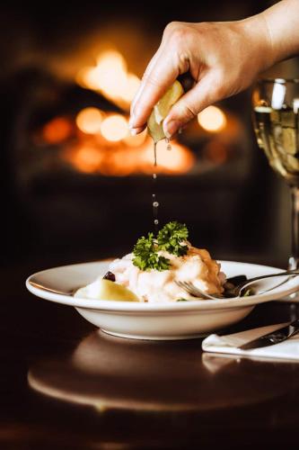 Bridge Inn Studio Apartments in Dunglow