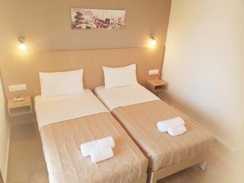 Lefkimi Hotel