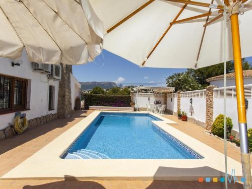 Three-Bedroom Villa image 10