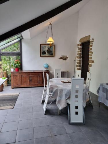 Jagatud salong / TV-ala, Chambre Miro - Charme et tranquillité aux portes de Vannes (Chambre Miro - Charme et tranquillite aux portes de Vannes) in Theix