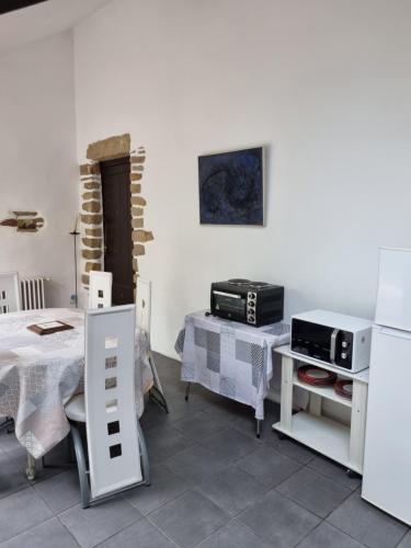 Jagatud salong / TV-ala, Chambre Miro - Charme et tranquillité aux portes de Vannes (Chambre Miro - Charme et tranquillite aux portes de Vannes) in Theix