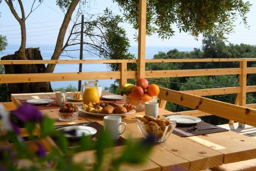 Kaliva Country House with private beach access and infinity pool