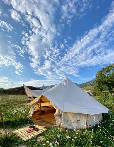 Lodg'ing Secret Camp Ariège gîte à louer Unac