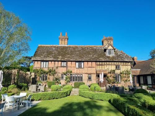 Langshott Manor - Luxury Hotel Gatwick