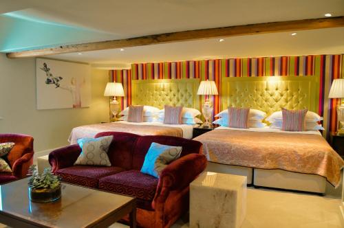 Room, deluxe, family