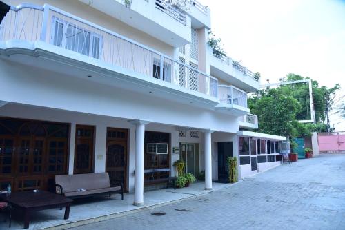 Facilities, Samriddhi Stay Inn in Hussainganj