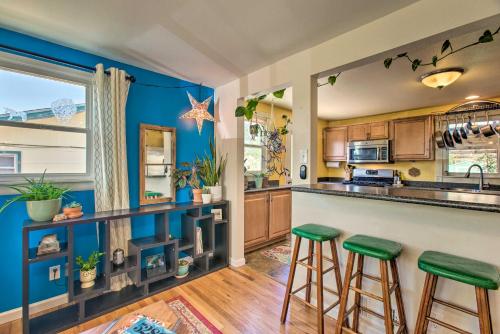 Cozy Denver Abode with Patio, Grill and Yard! in Denver, USA