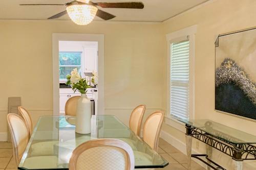 Central City Oasis in Bradenton, USA