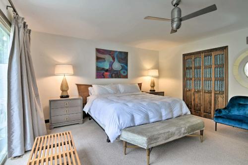 Casa Reál about Expansive Woodstock House with Hot Tub! - image 14