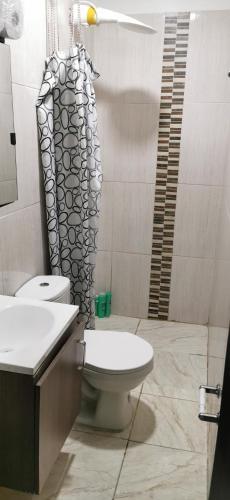 Apartamento vacacional en Medellín central privado y tranquilo - image 5