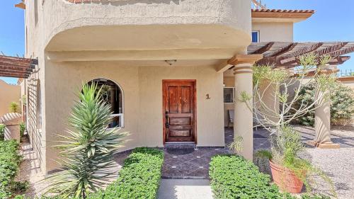 Entrance, Villa Sonari 1, Great house 1 inside a private complex of 4 by Kivoya in El Puerto