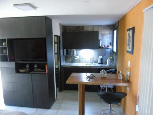 บริการและสิ่งอำนวยความสะดวก, Base Manzano in ตูนูยาน