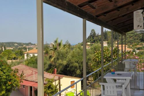 beranda/teres, Petros Giatras - Rooms in Zakynthos Island