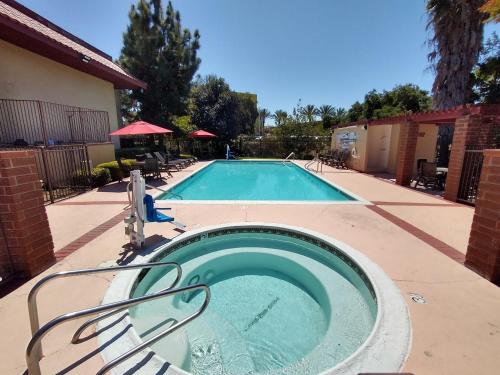 Red Roof Inn Santa Ana