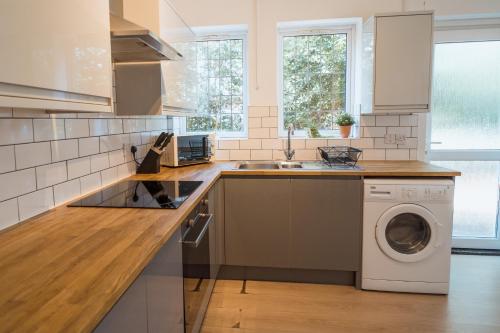 Eastcliff Manor - image 10