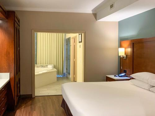 Country Inn & Suites by Radisson John Wayne Airport CA - main image