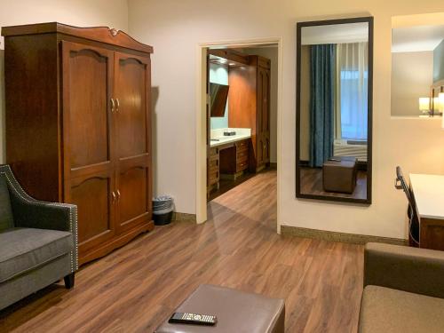 MainStay Suites Orange County John Wayne Airport