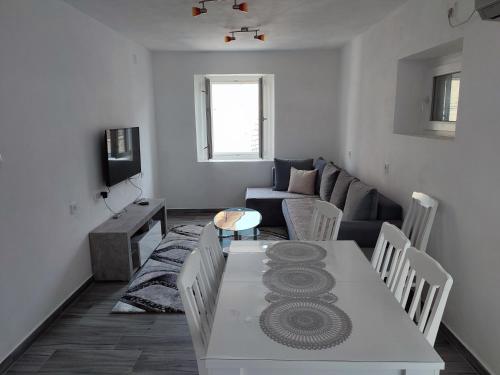 Apartment Rosić - image 12