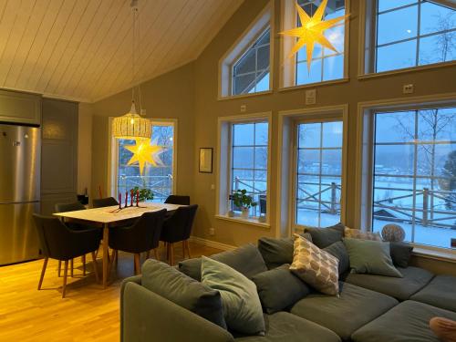 Cozy house in Järvsö with a stunning view (Cozy house in Jarvso with a stunning view) in Юсдал