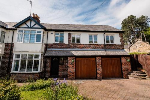 Entire 4 bedroom home on edge of Peak District gîte à louer Fulwood