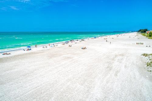 Anna Maria Island Beach Happy-Direct Beach Front-1BR-1BR