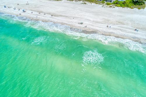 Anna Maria Island Beach Happy-Direct Beach Front-1BR-1BR