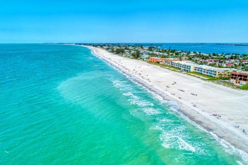 Anna Maria Island Beach Happy-Direct Beach Front-1BR-1BR