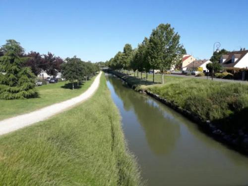 Maison en Location Fresnes sur Marne in 梅西