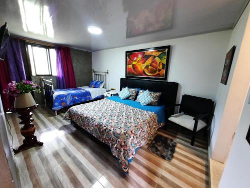 2 double beds, 1 twin bed