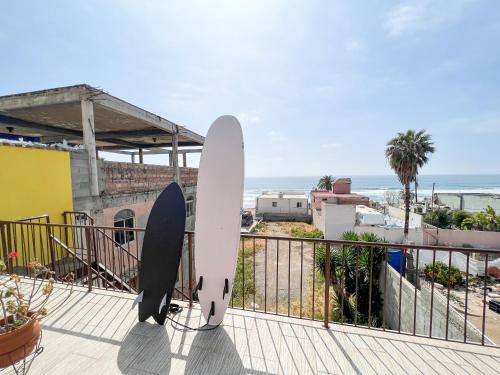 ITH Lazy Lobster Surf Hostel Tijuana