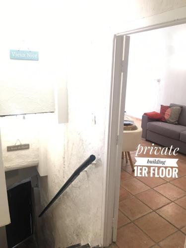 PRIVATE BUILDING, 4 APTS, UNIQUE AT NICE- OLD TOWN, Nice (photo 7)