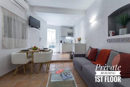 PRIVATE BUILDING, 4 APTS, UNIQUE AT NICE- OLD TOWN, Nice (photo 8)