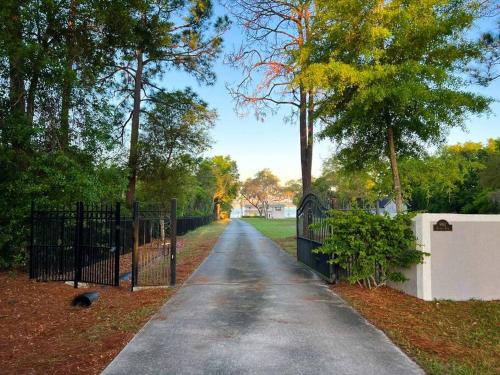 Entrance, Stunning Lake Front House near Disney & Universal in South West