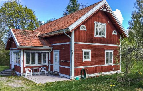 . Amazing home in Skärplinge with WiFi and 2 Bedrooms