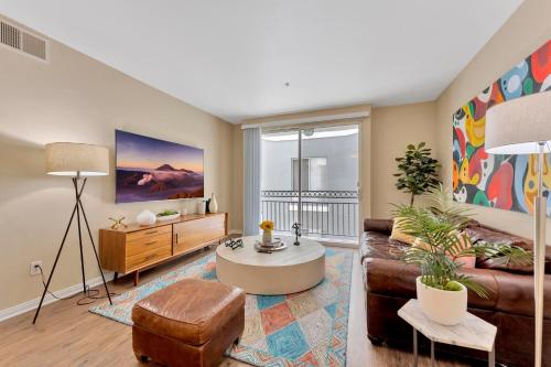 12 Big 2 bedroom apartment in Marina - image 2