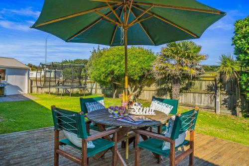 Babbacombe Bach - Otaki Beach Holiday Home in Otaki