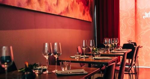 Restaurant, Hotel AX near Pihlajasaari Recreational Park